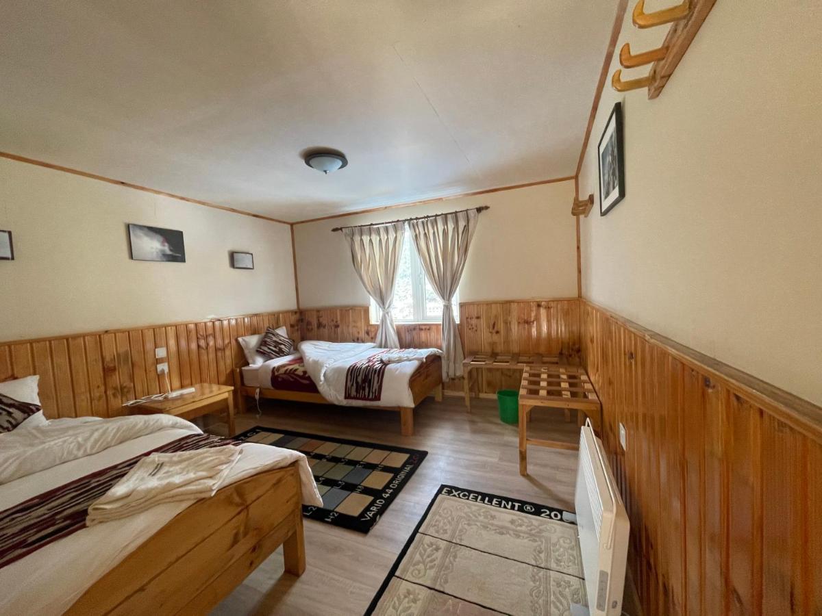 Panorama Lodge And Restaurant Namche Bazar Exterior photo