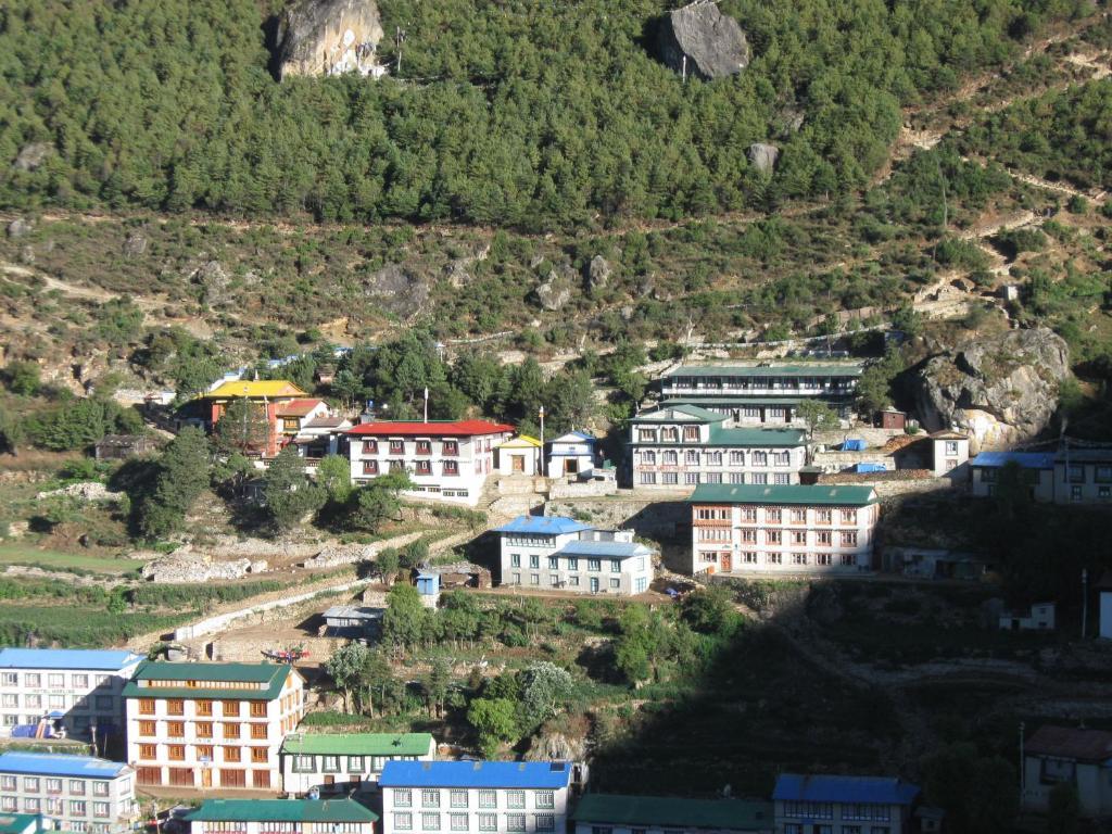Panorama Lodge And Restaurant Namche Bazar Exterior photo