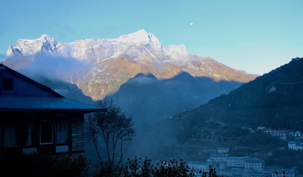 Panorama Lodge And Restaurant Namche Bazar Exterior photo